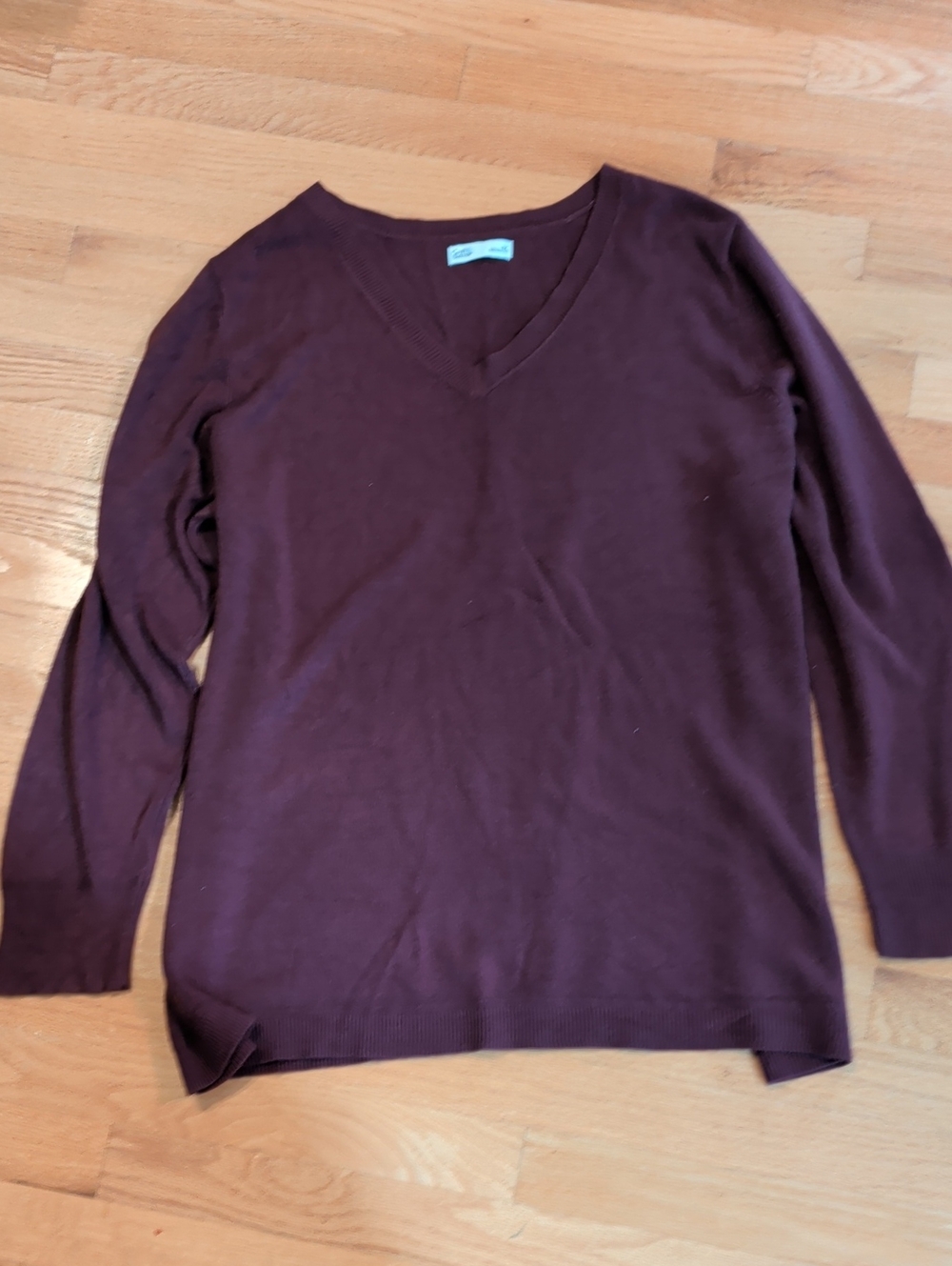 croft & barrow Women's V-Neck Sweater - Deep Plum